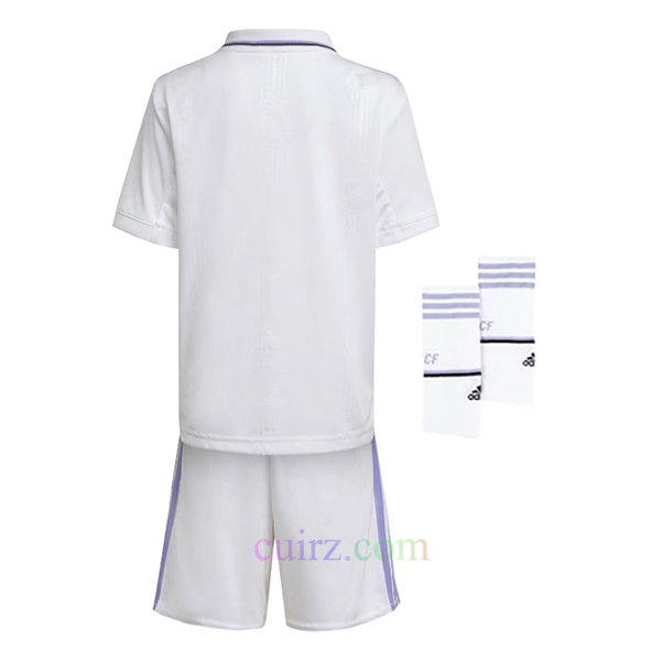 Pantalón y Camiseta Real Madrid 1ª Equipación 2022/23 para Niños | Cuirz 4