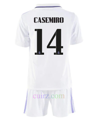 Pantalón y Camiseta Real Madrid 1ª Equipación 2022/23 para Niños Casemiro | Cuirz 5