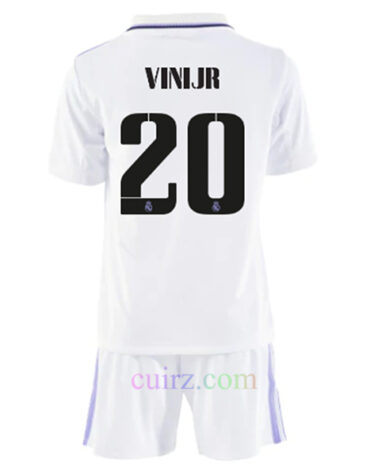 Pantalón y Camiseta Real Madrid 1ª Equipación 2022/23 para Niños Vinicius | Cuirz