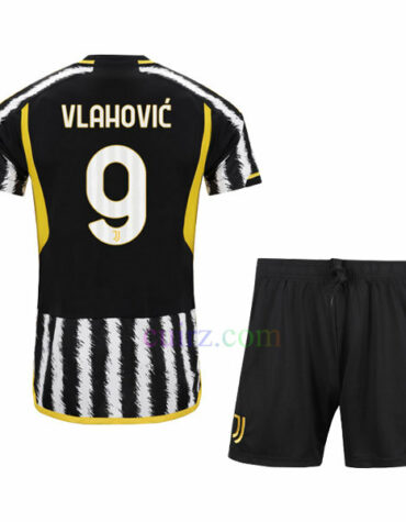 Pantalón y Camiseta Vlahović Juventus 1ª Equipación 2023 2024 Niños